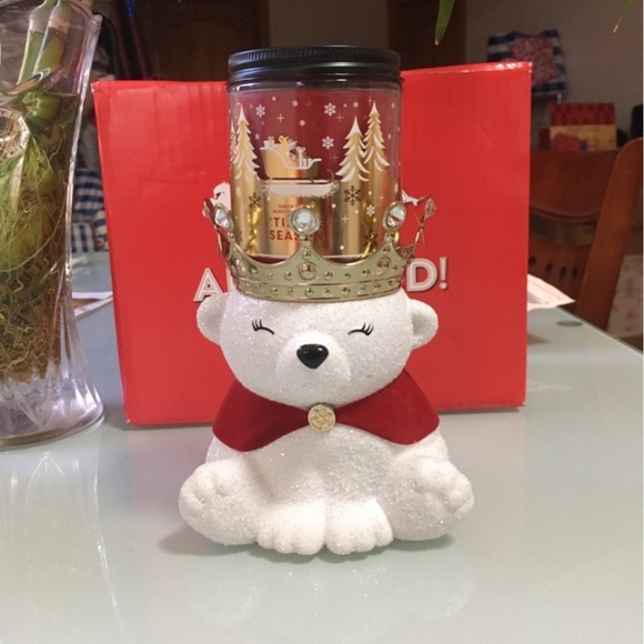 Bath & Body Works Accents Bbw Royal Polar Bear Pedestal Single Wick